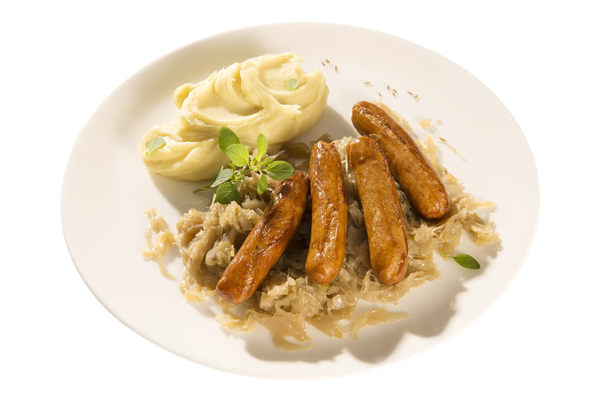 Rostbratwürstchen mit Sauerkraut und Kartoffelpüree